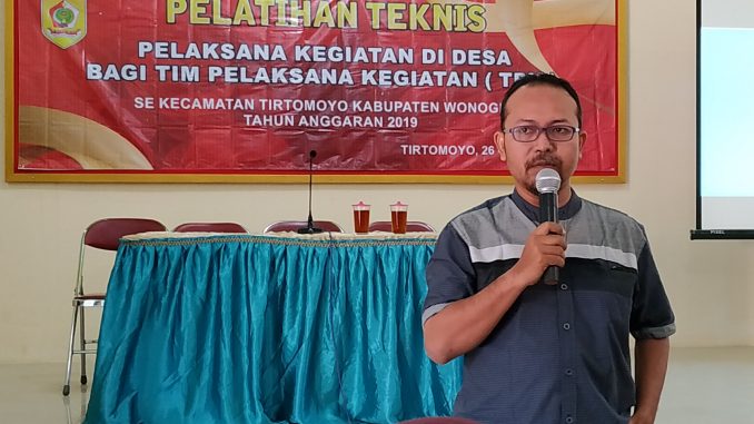 Mustaghfirin menjadi salah satu narasumber pada pelatihan TPK. Foto : Artadi