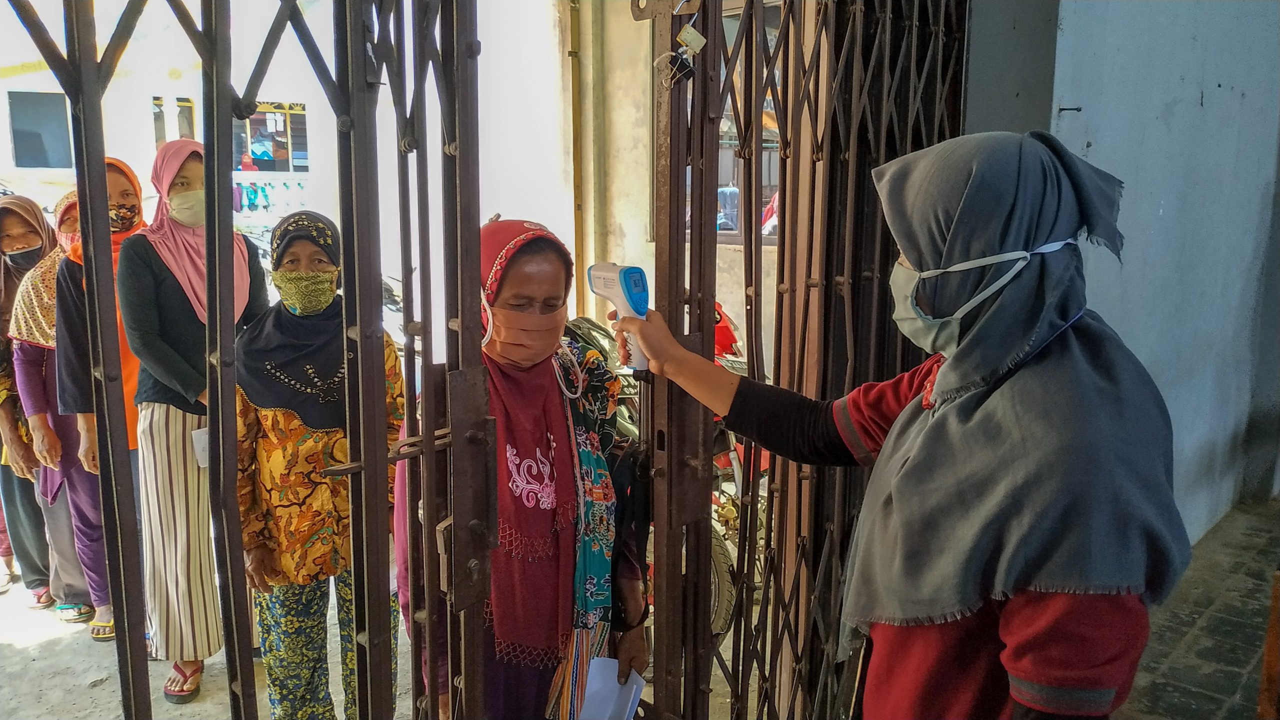 Setiap peserta diwajibkan untuk melaksanakan protokol kesehatan pencegahan Covid-19. Foto : Artadi